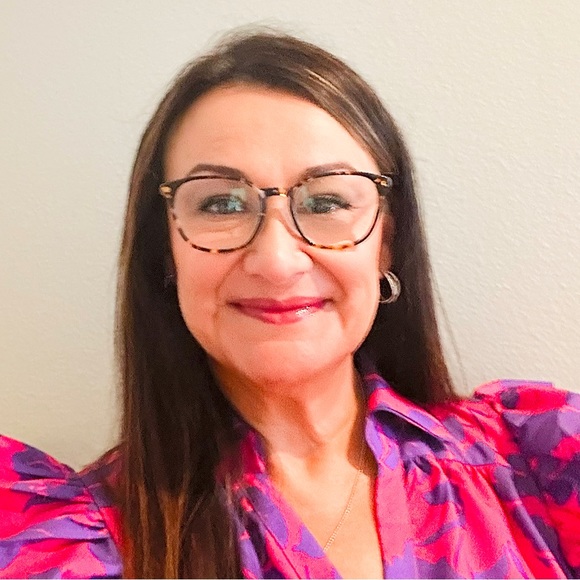 Meet your Posher, Celeste - Picture 2 of 4